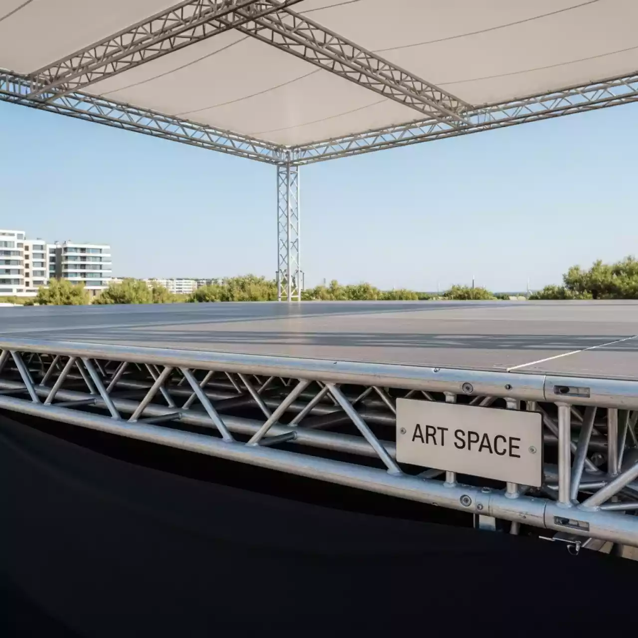 Аренда Сцена разборная 12х10 в Gamma Sirius — ART SPACE