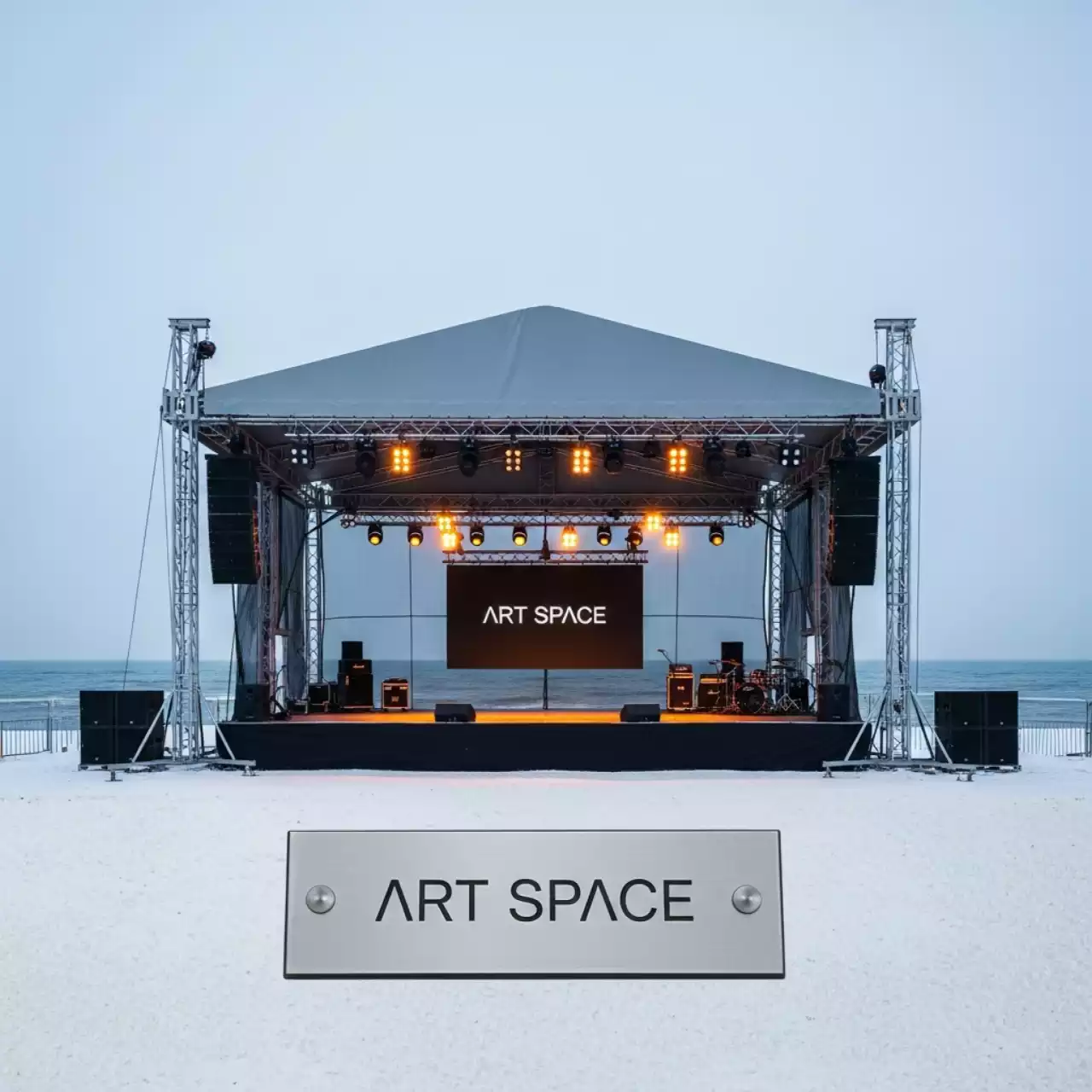 Аренда Сцена с крышей 10х8 на пляже «Ривьера» — ART SPACE