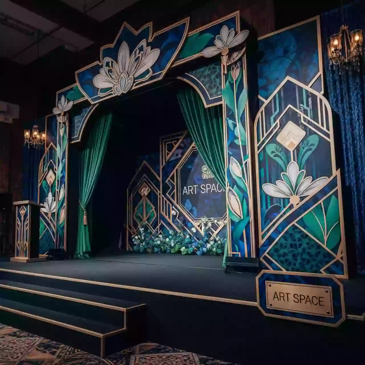 Аренда Сцены для новогоднего концерта в ресторане «Баран-Рапан» — ART SPACE