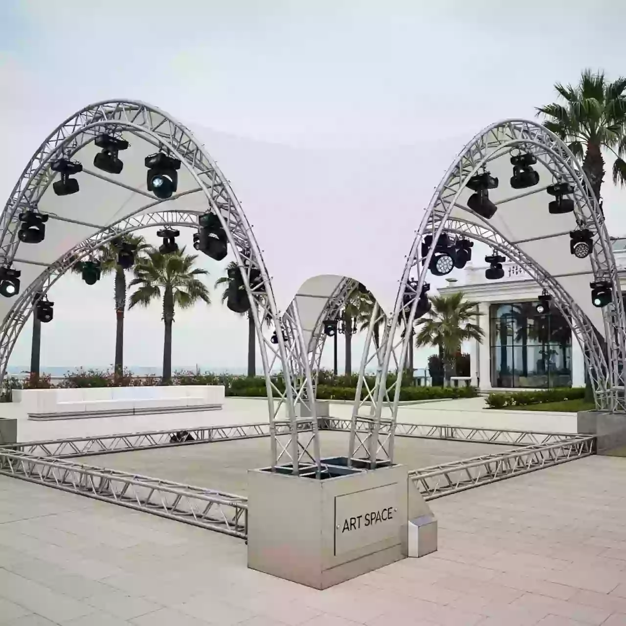 Аренда Шатер арочный из ферм 12х10 металлик в Grand Karat Sochi — ART SPACE