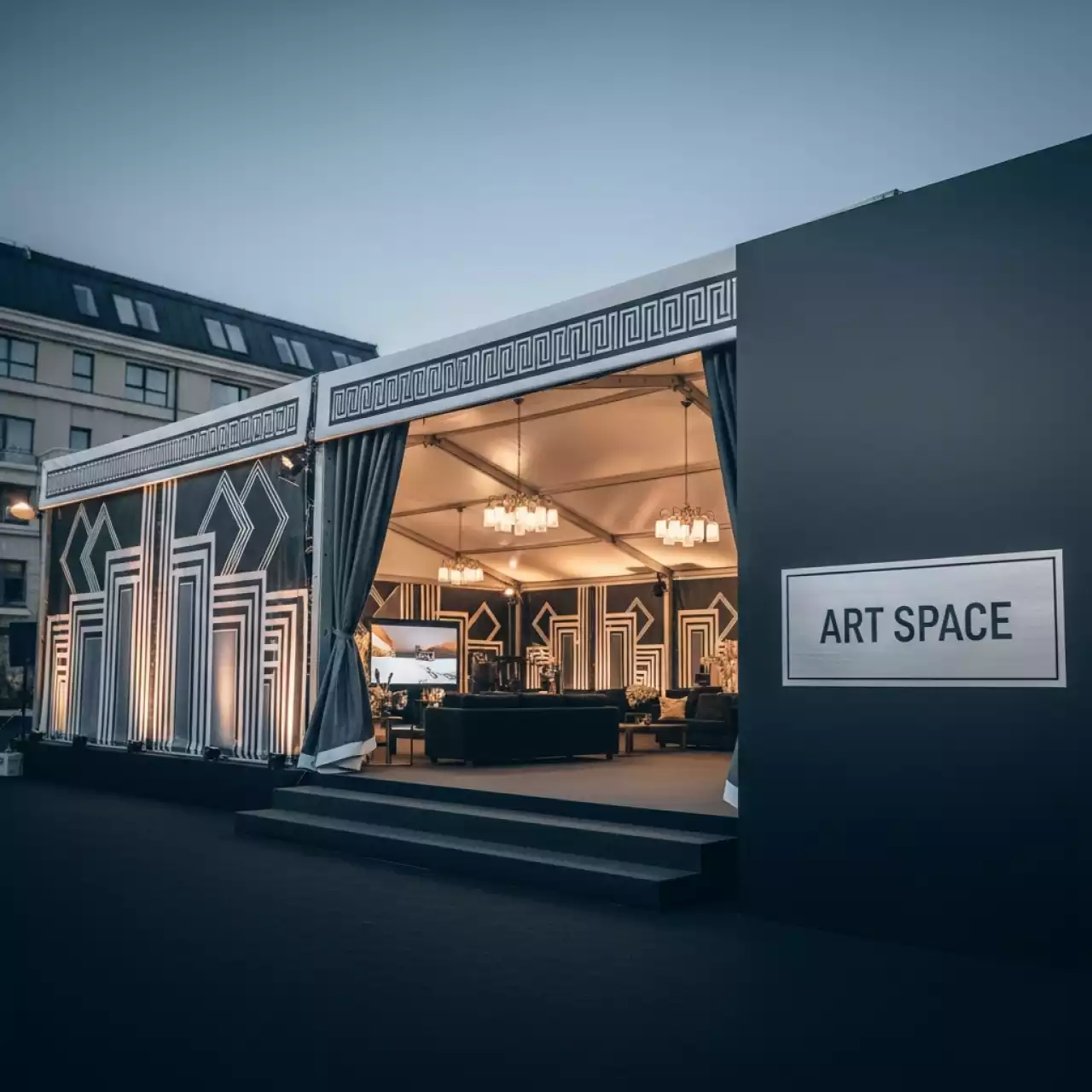 Аренда Шатер для автоспорта и мотоспорта премиум Bizon 4х4 в отеле «Богатырь» — ART SPACE