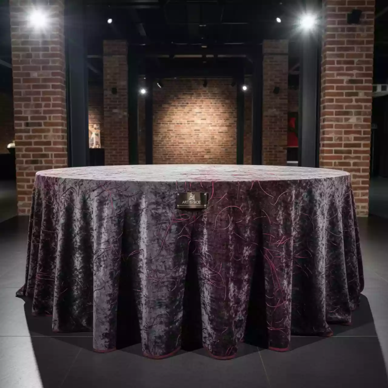 Аренда Скатерть бархатная круглая кокосовый раф диаметром 3,2 м на площадке Rosa Peak (2320м) — ART SPACE