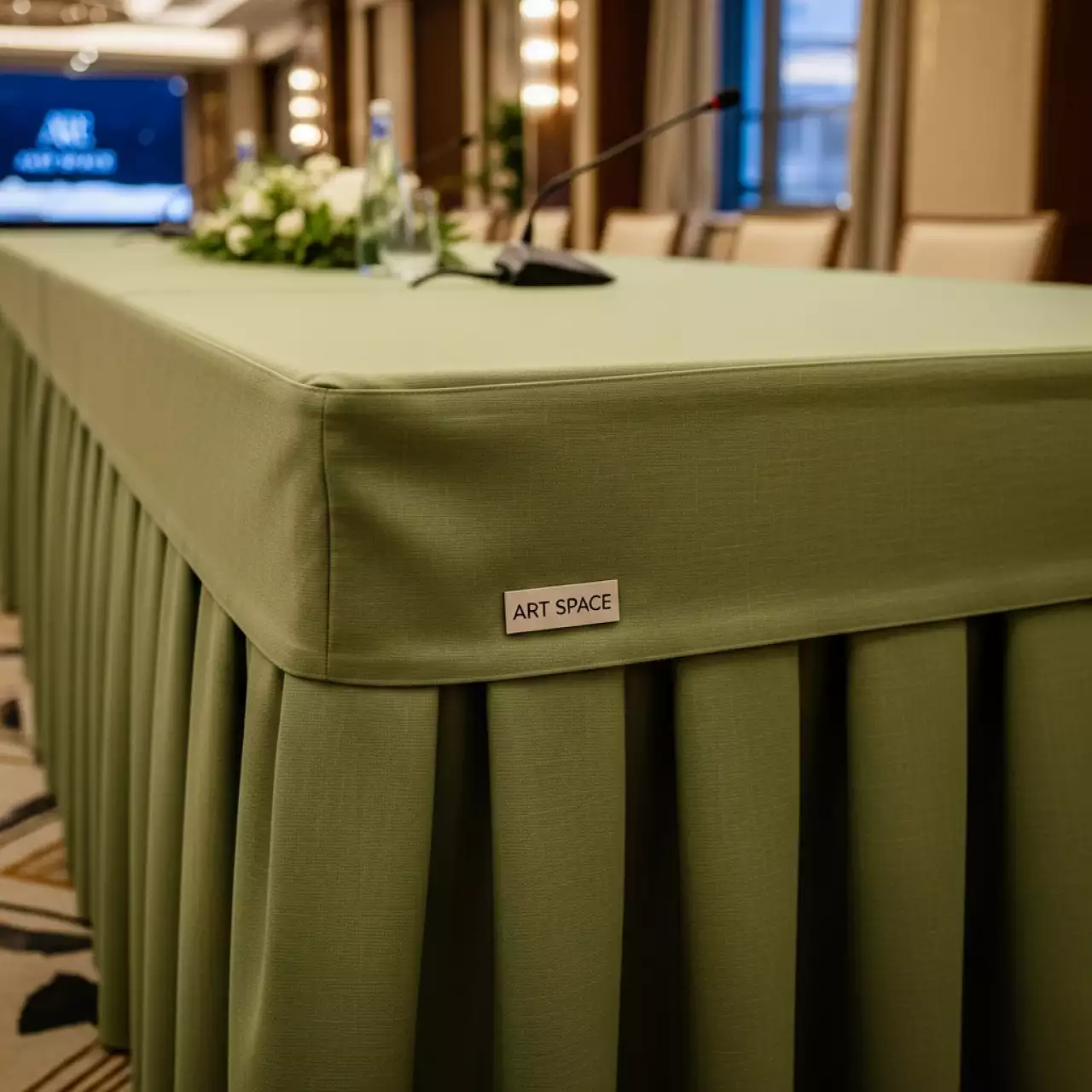 Аренда Скатерть фисташковая лен 3,2х2,25 м в казино «Сочи» — ART SPACE