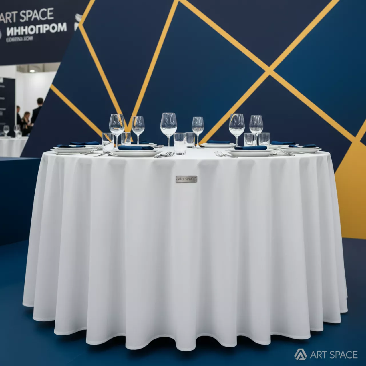 Аренда Скатерть круглая диаметр 2,5 м габардин белая в гранд-отеле «Жемчужина» — ART SPACE