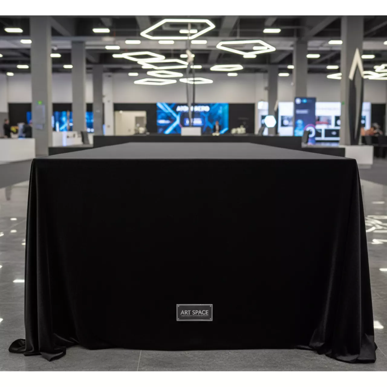 Аренда Скатерть прямоугольная бархатная черная в комплексе «Дагомыс» — ART SPACE
