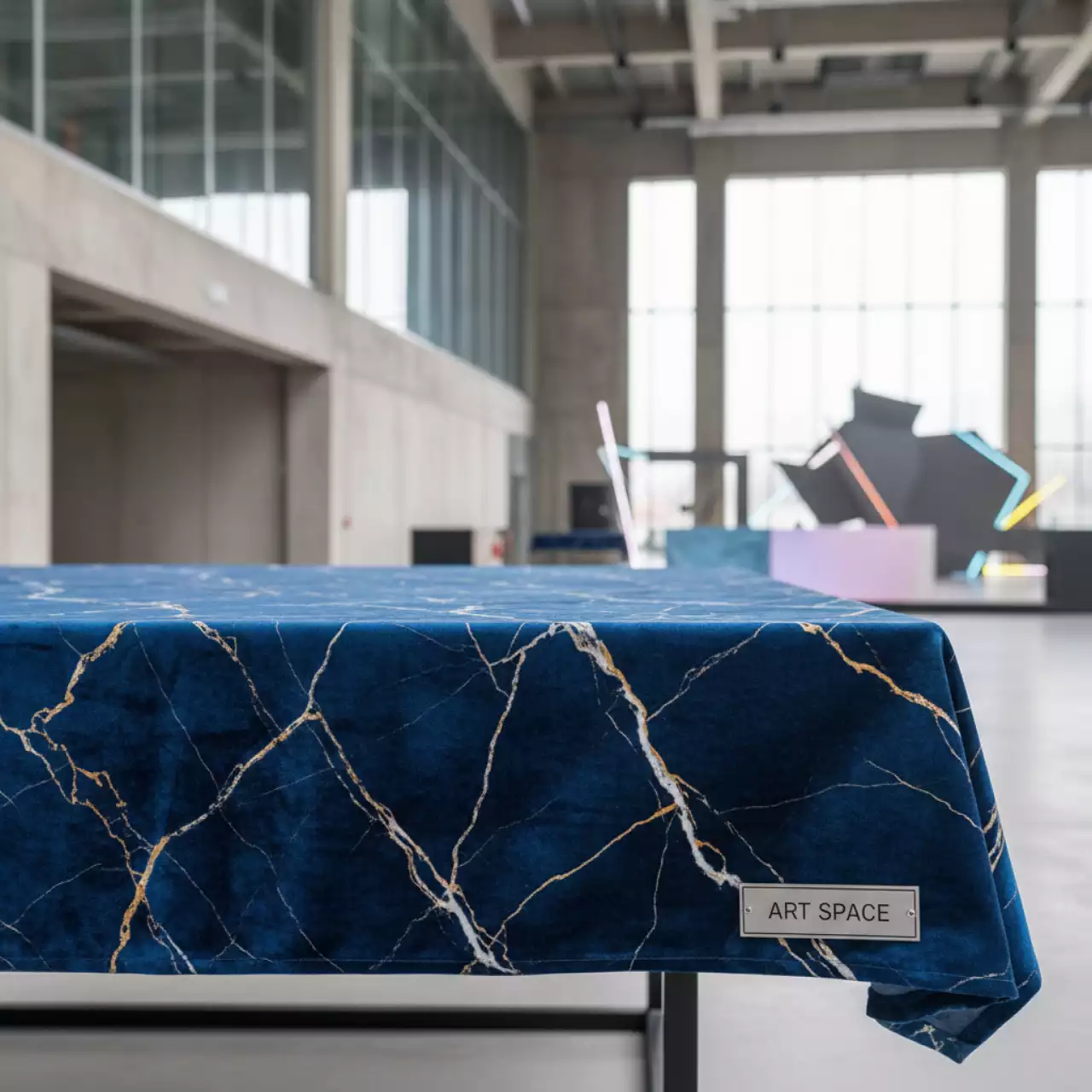 Аренда Скатерть прямоугольная Мраморный Бархат голубой 3300х2300 мм в Gamma Sirius — ART SPACE
