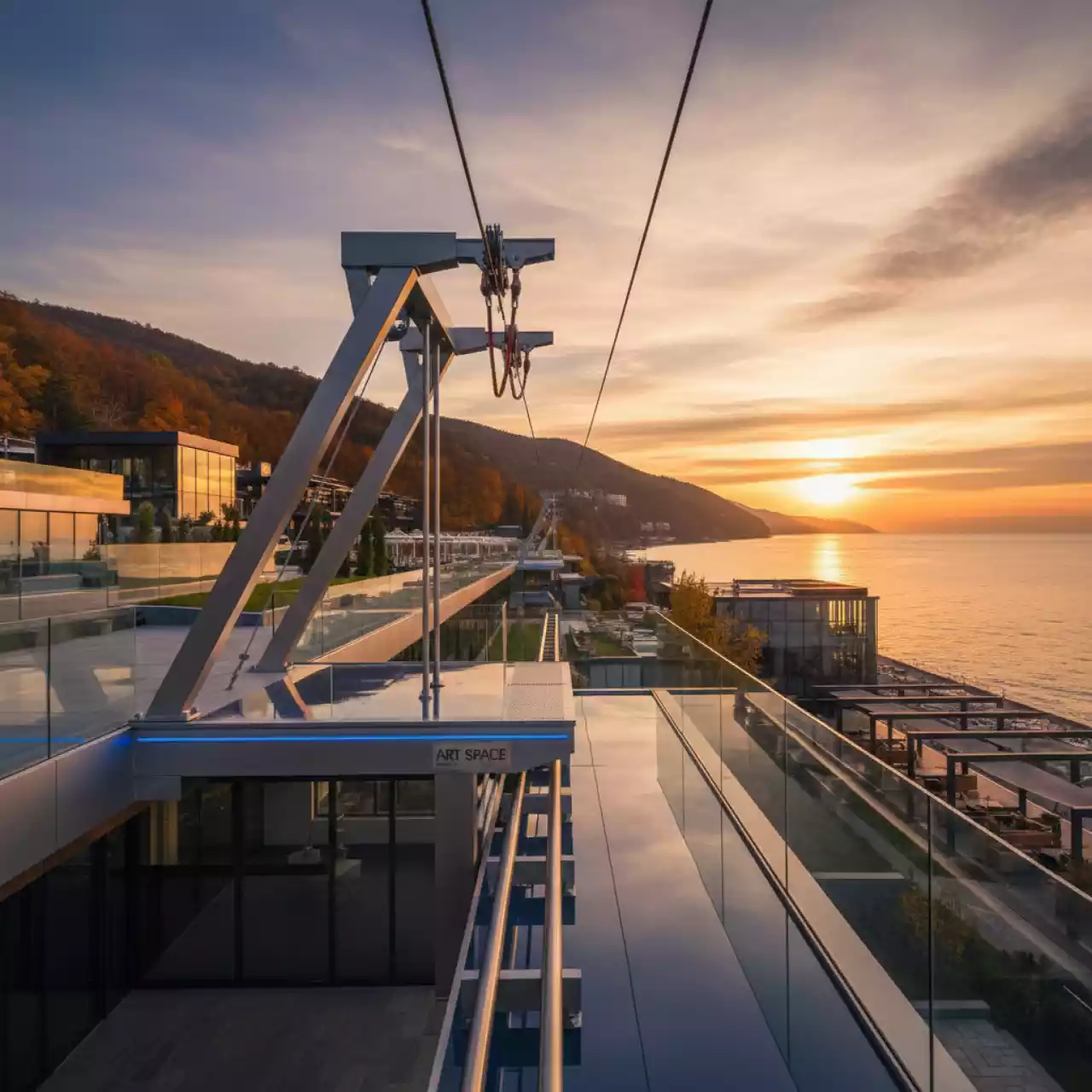 Аренда Спуск на тарзанке Zipline на пляжных клубах Хосты — ART SPACE