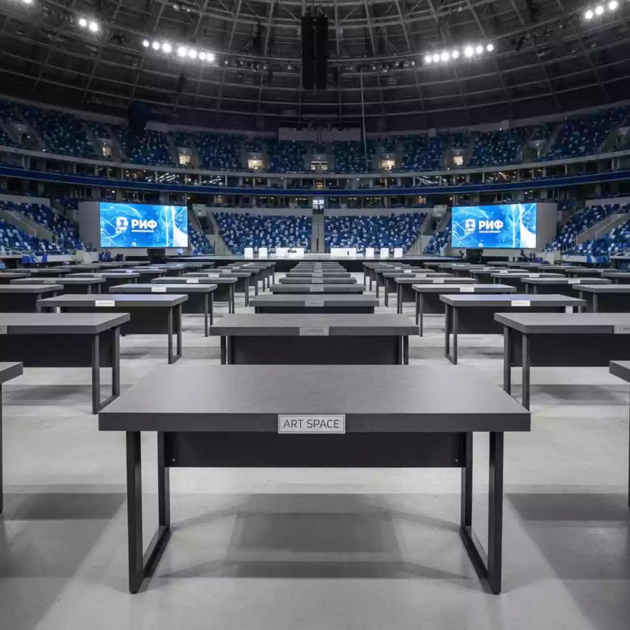 Аренда Стол мобильный складной графит антрацит 25 мм 140х70 см на арене «Фишт» — ART SPACE