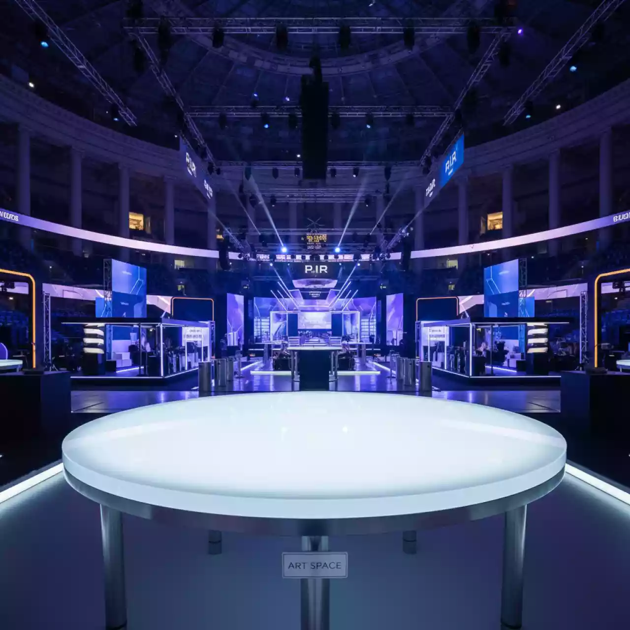 Аренда Стол светящийся Pacifico Double White на арене «Фишт» — ART SPACE