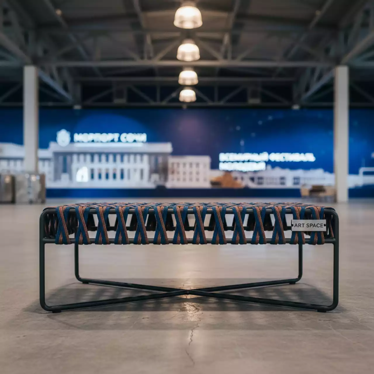 Аренда Столик плетеный кофейный Agorà на территории Морпорта Сочи — ART SPACE