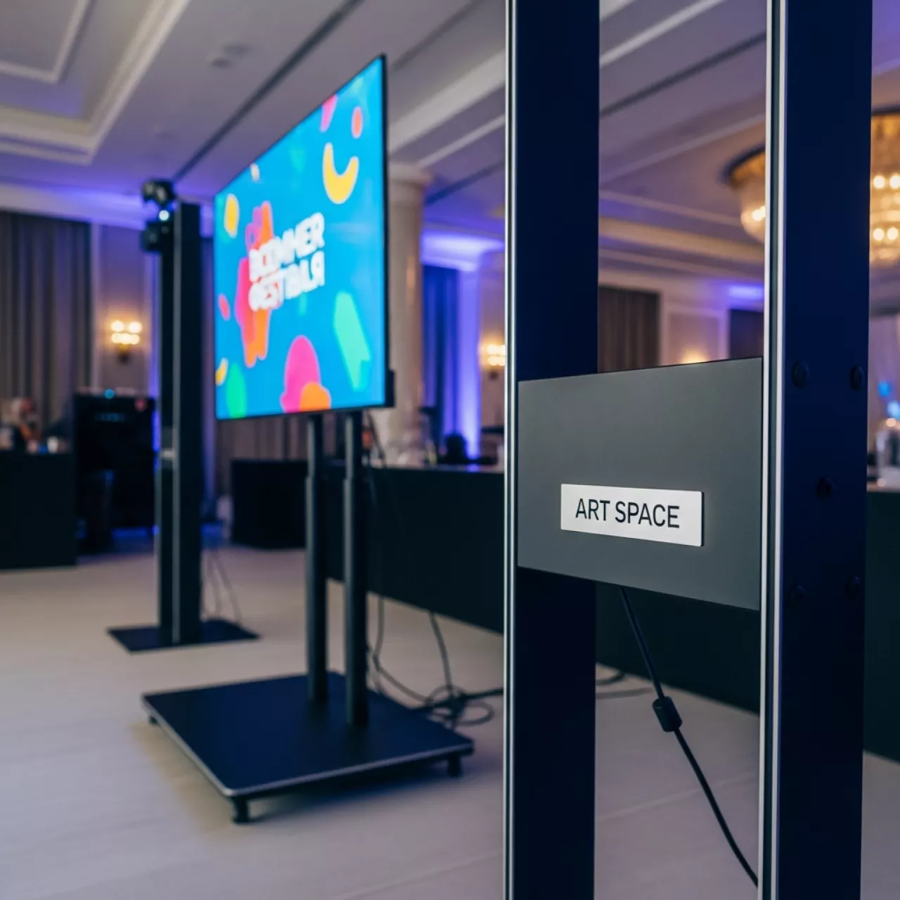 Аренда Стойка напольная для ТВ и проектора в Rodina Grand Hotel & SPA — ART SPACE