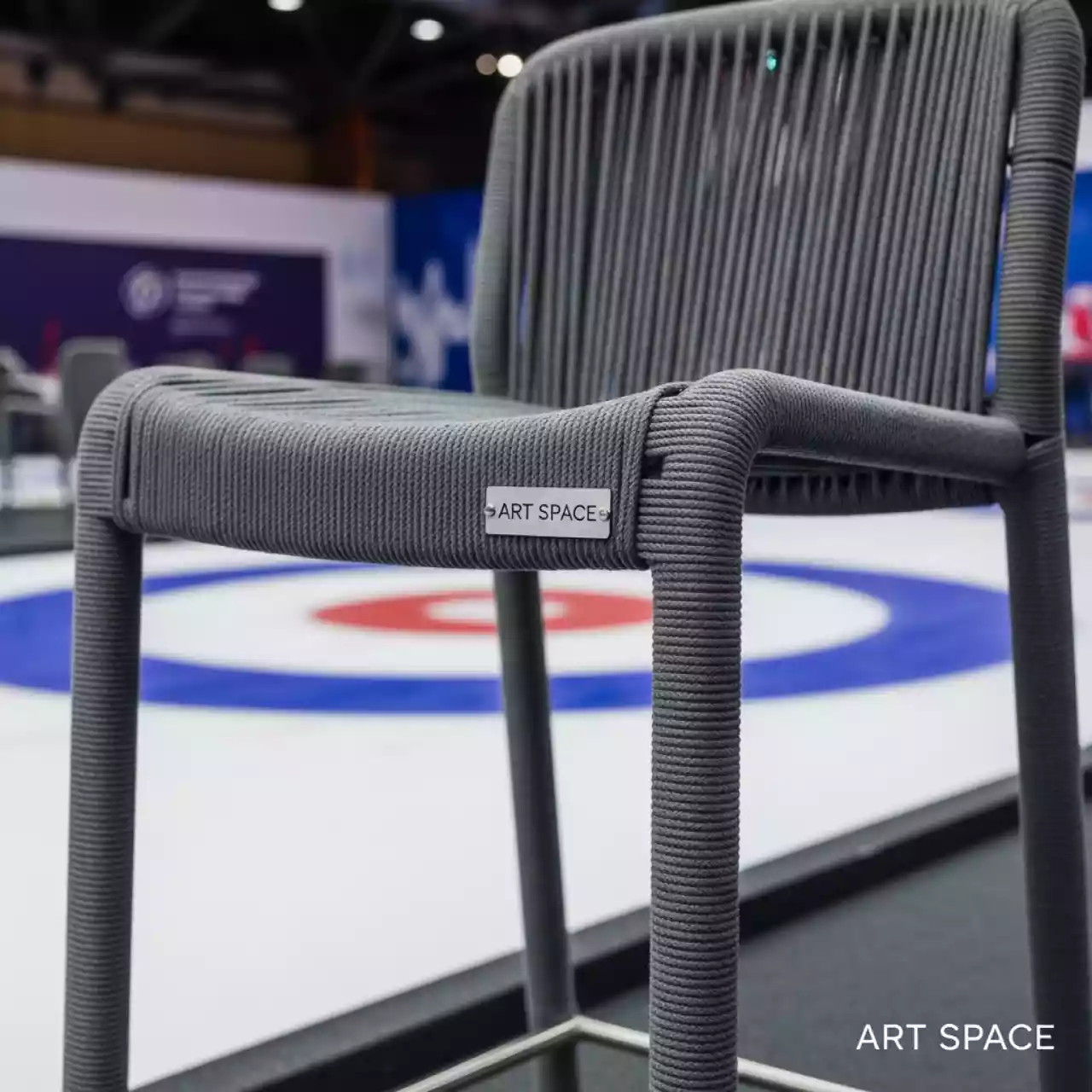 Аренда Стул барный из роупа MAR BCH st001 RAL8016 Mua коричневый в Керлинговом центре «Ледяной куб» — ART SPACE