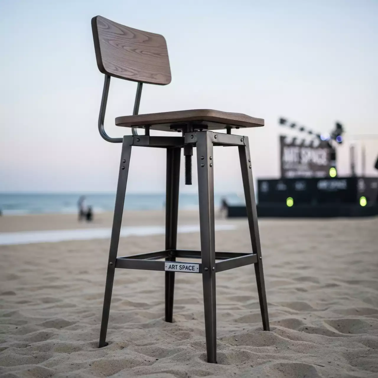 Аренда Стул барный Лофт на пляже «Мандарин» — ART SPACE