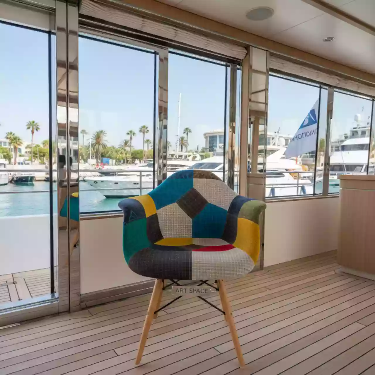 Аренда Стул Eames DSW Patchwork на теплоходе «Дагомыс» — ART SPACE