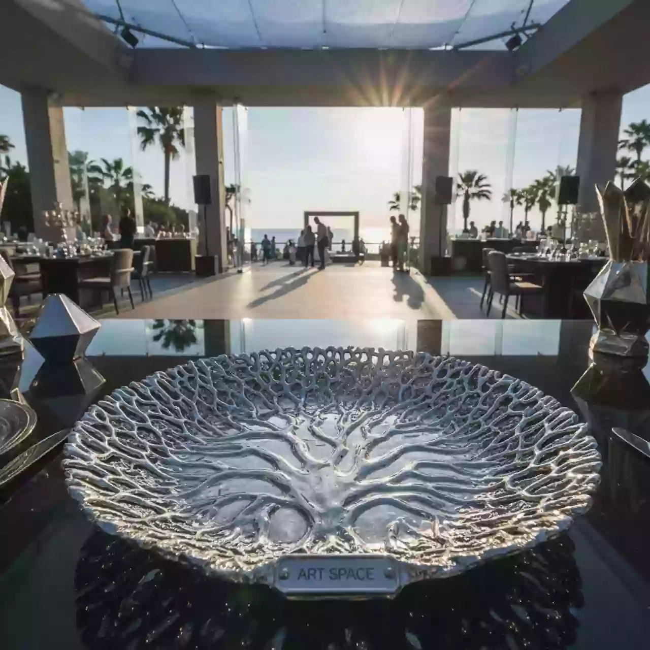 Аренда Тарелка Коралл серебро в санатории «Заполярье» — ART SPACE