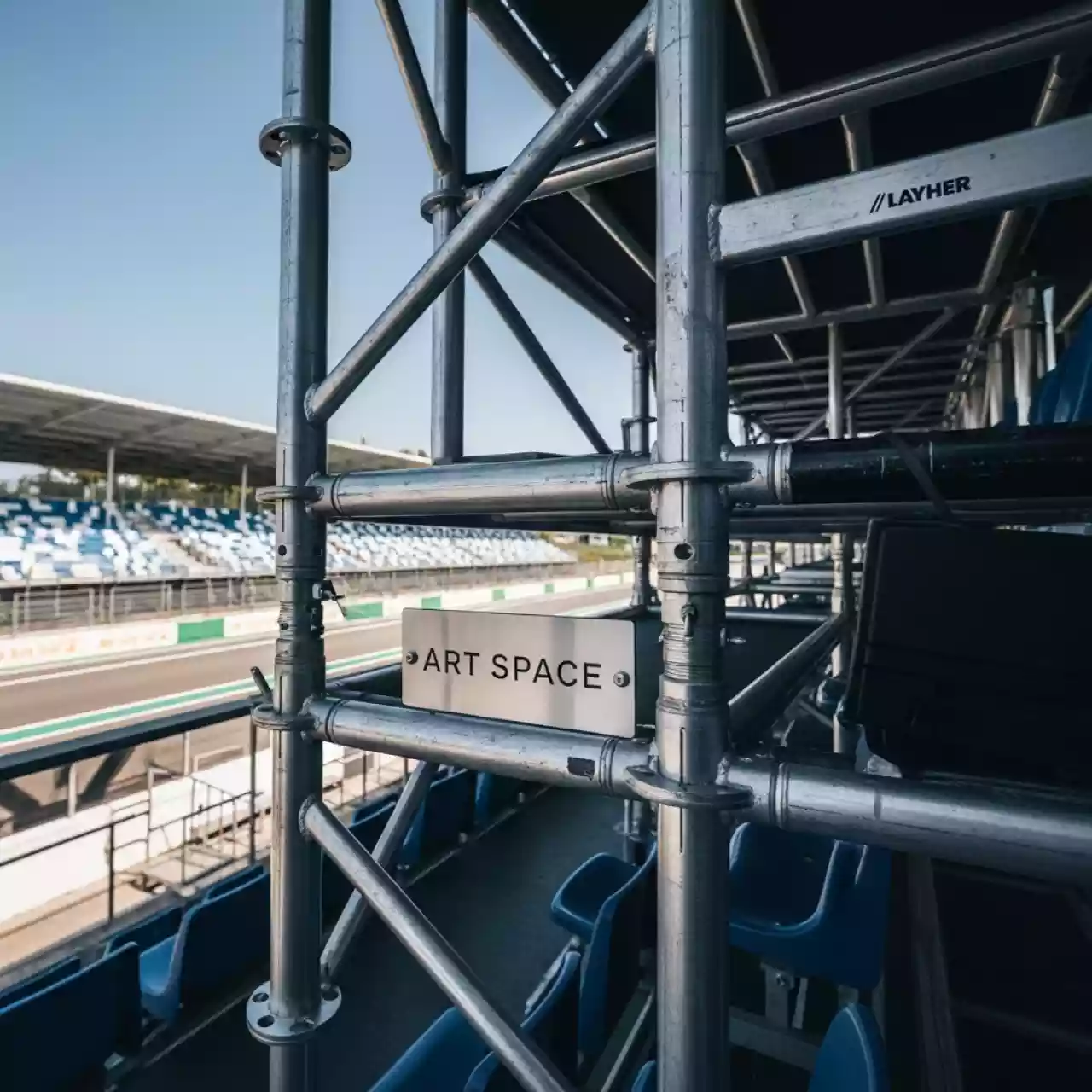 Аренда Трибуна двухсекционная Layher 3 ряда на Сочи Автодроме — ART SPACE