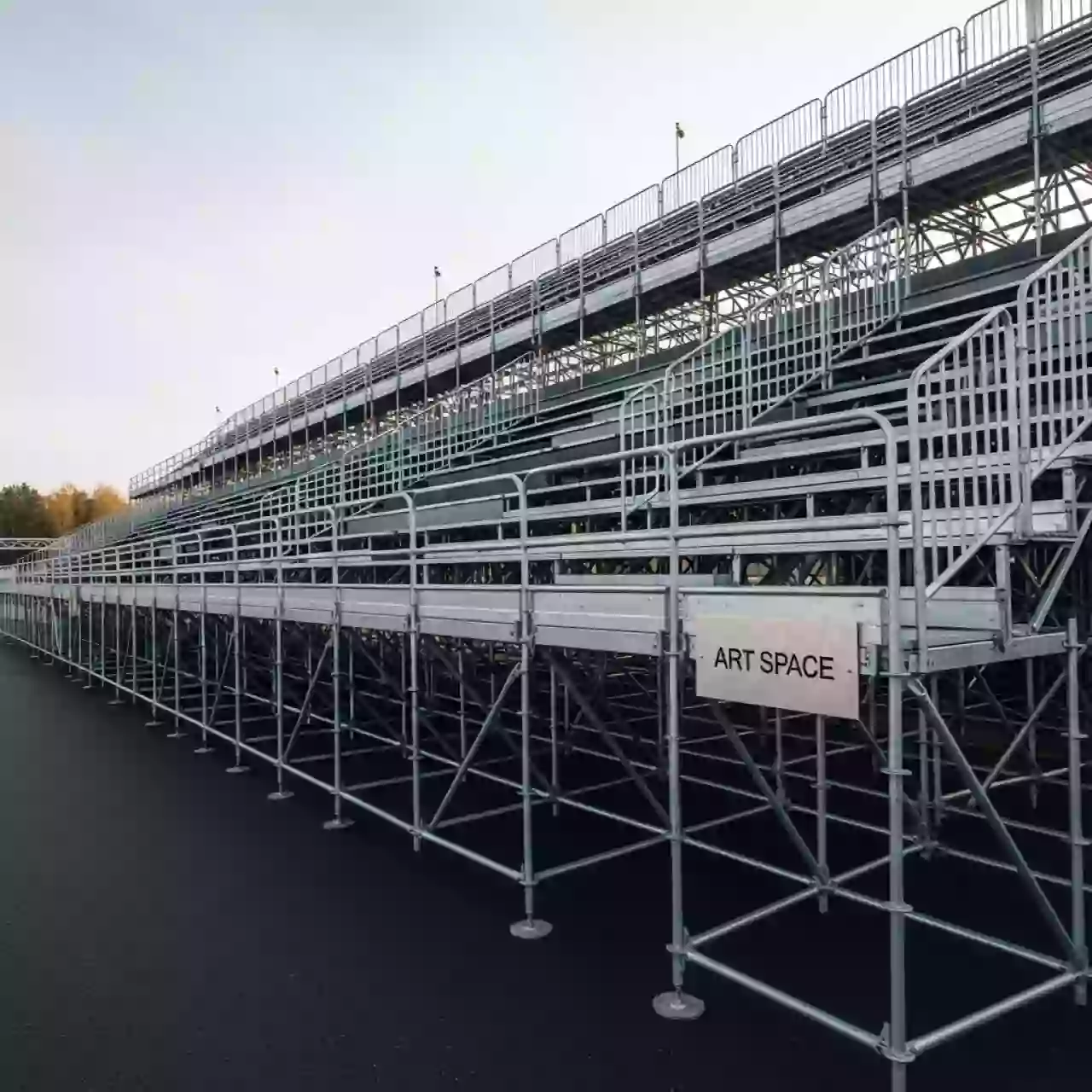 Аренда Трибуны модульные Layher 100х25 на Сочи Автодроме — ART SPACE