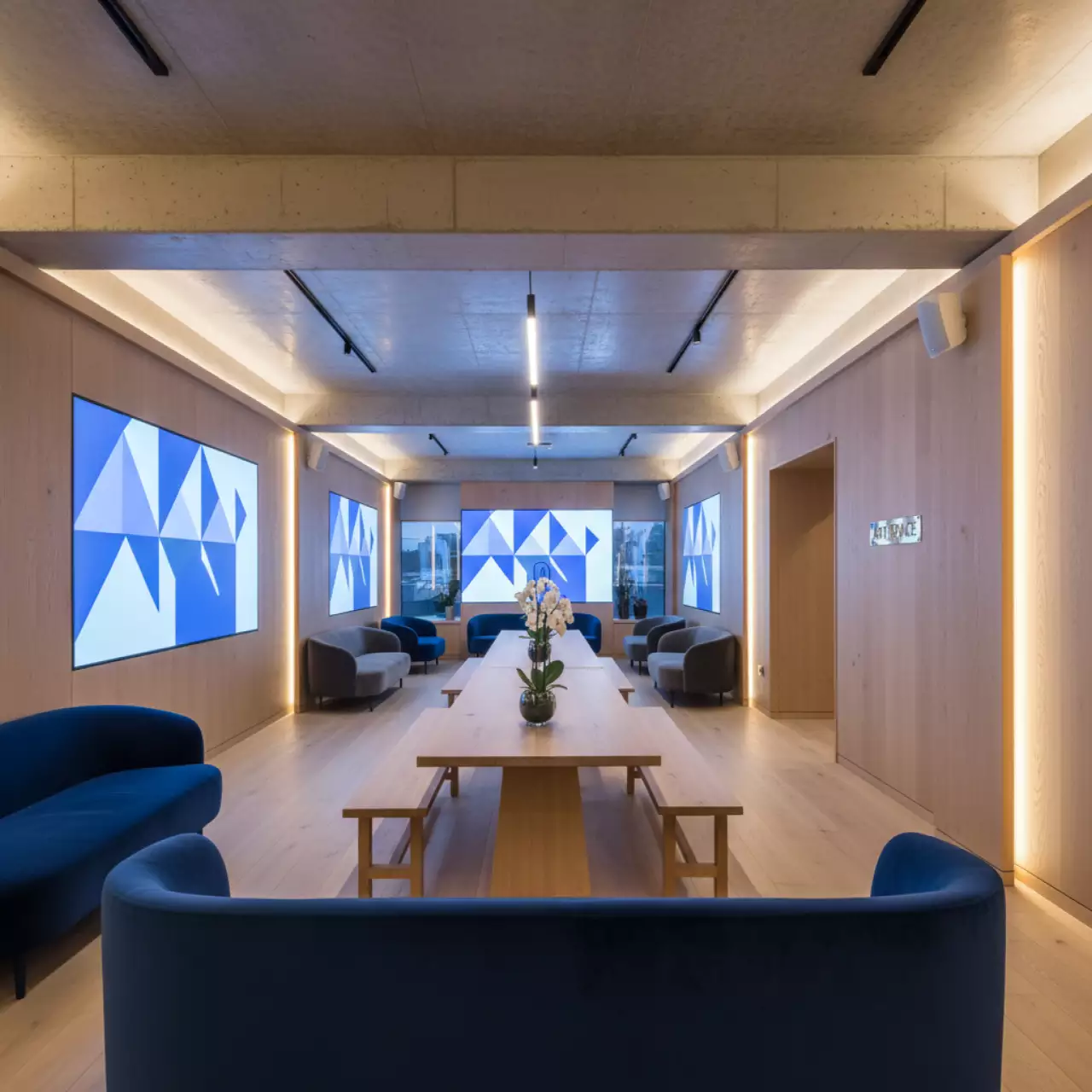 Аренда Уикенд бизнес Mainstage на Дубровке в ресторане «Баран-Рапан» — ART SPACE