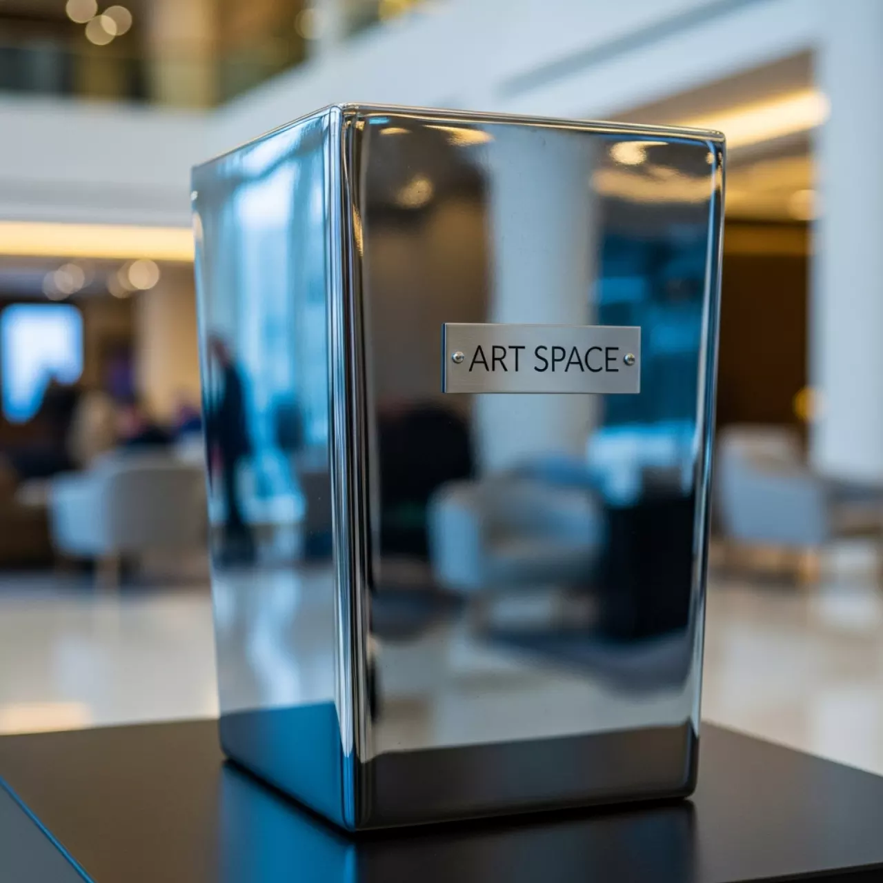 Аренда Вазон зеркальный Мирор M в Mercure Сочи Центр — ART SPACE