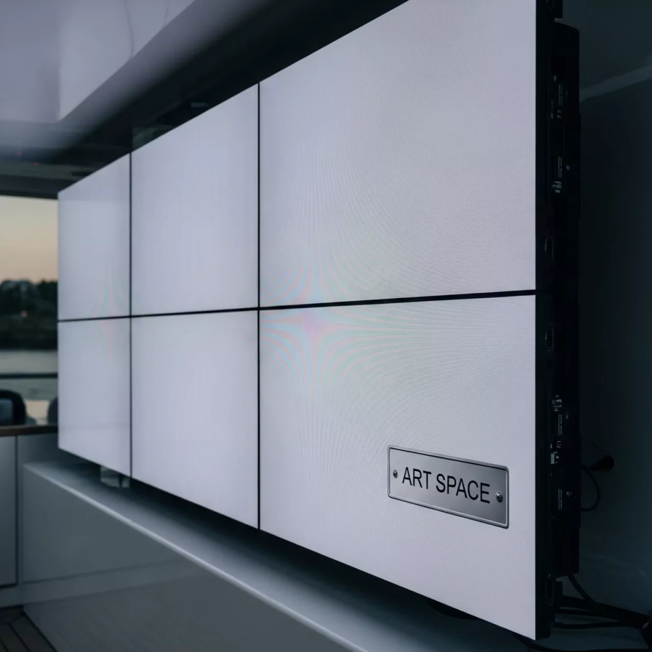 Аренда Видеостены Samsung VM55TU 3х3 на VIP-яхте (Имеретинский порт) — ART SPACE