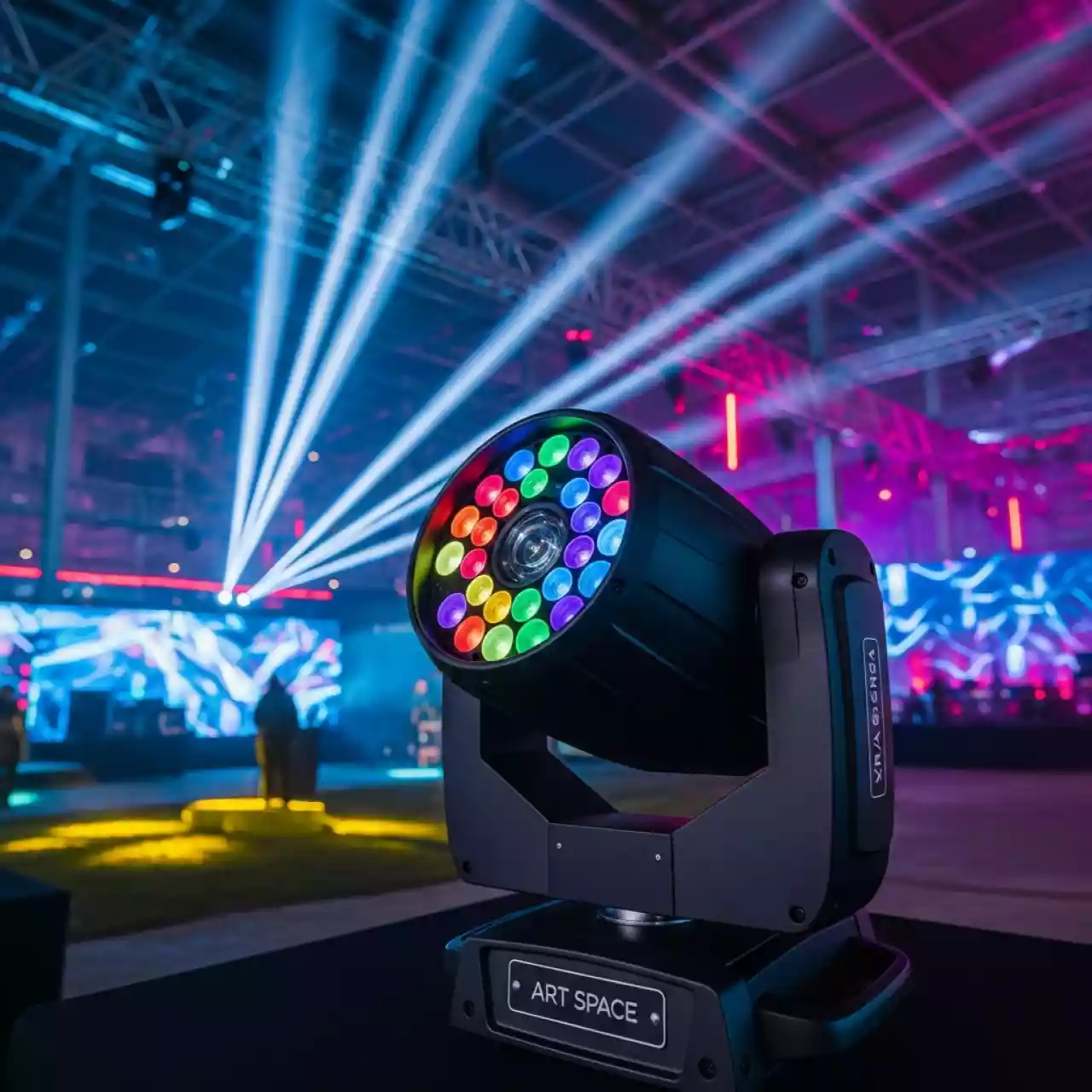Аренда Вращающаяся голова Dialighting LED Wash 108 RGBW в Skypark Sochi — ART SPACE
