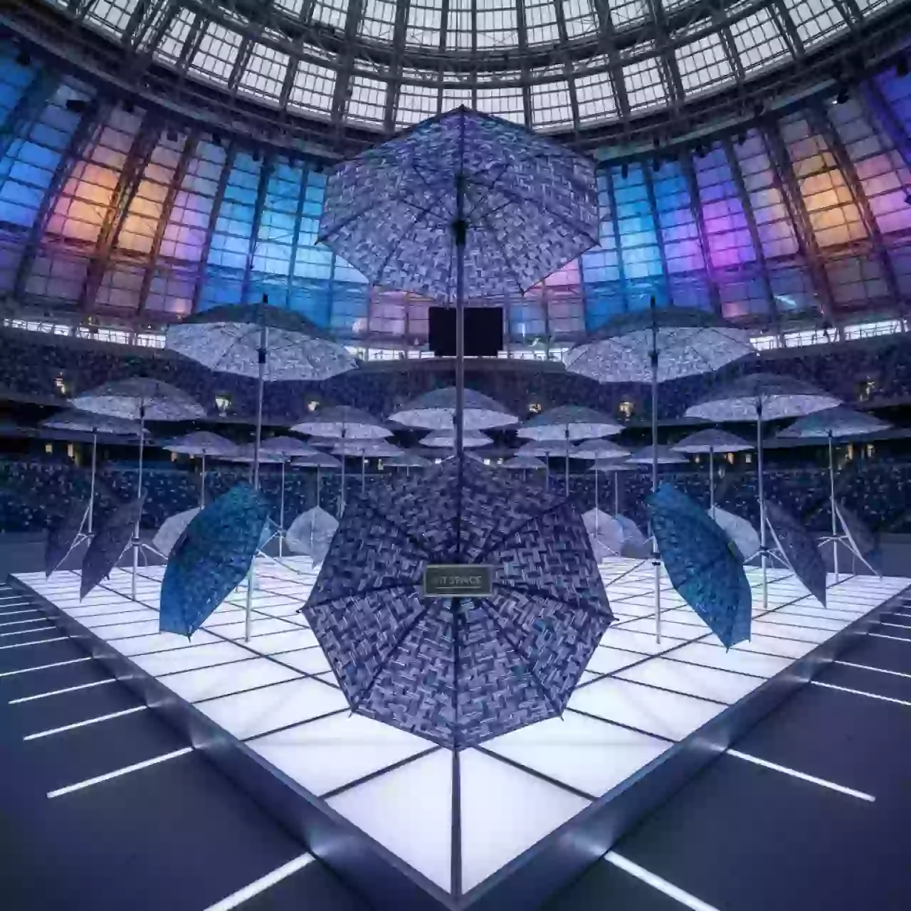 Аренда Зонт для отеля плетеный премиум на арене «Фишт» — ART SPACE