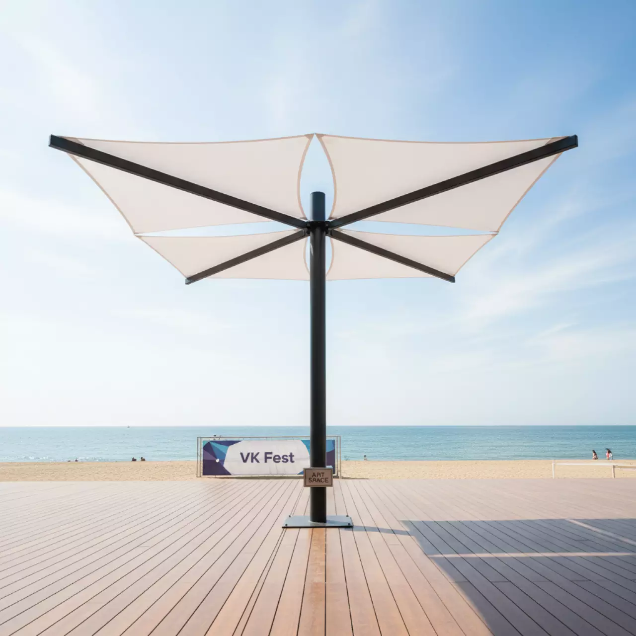 Аренда Зонт профессиональный четырехкупольный 6х6 м Galaxia Quattro Carbon в пляжном клубе Del Mar — ART SPACE